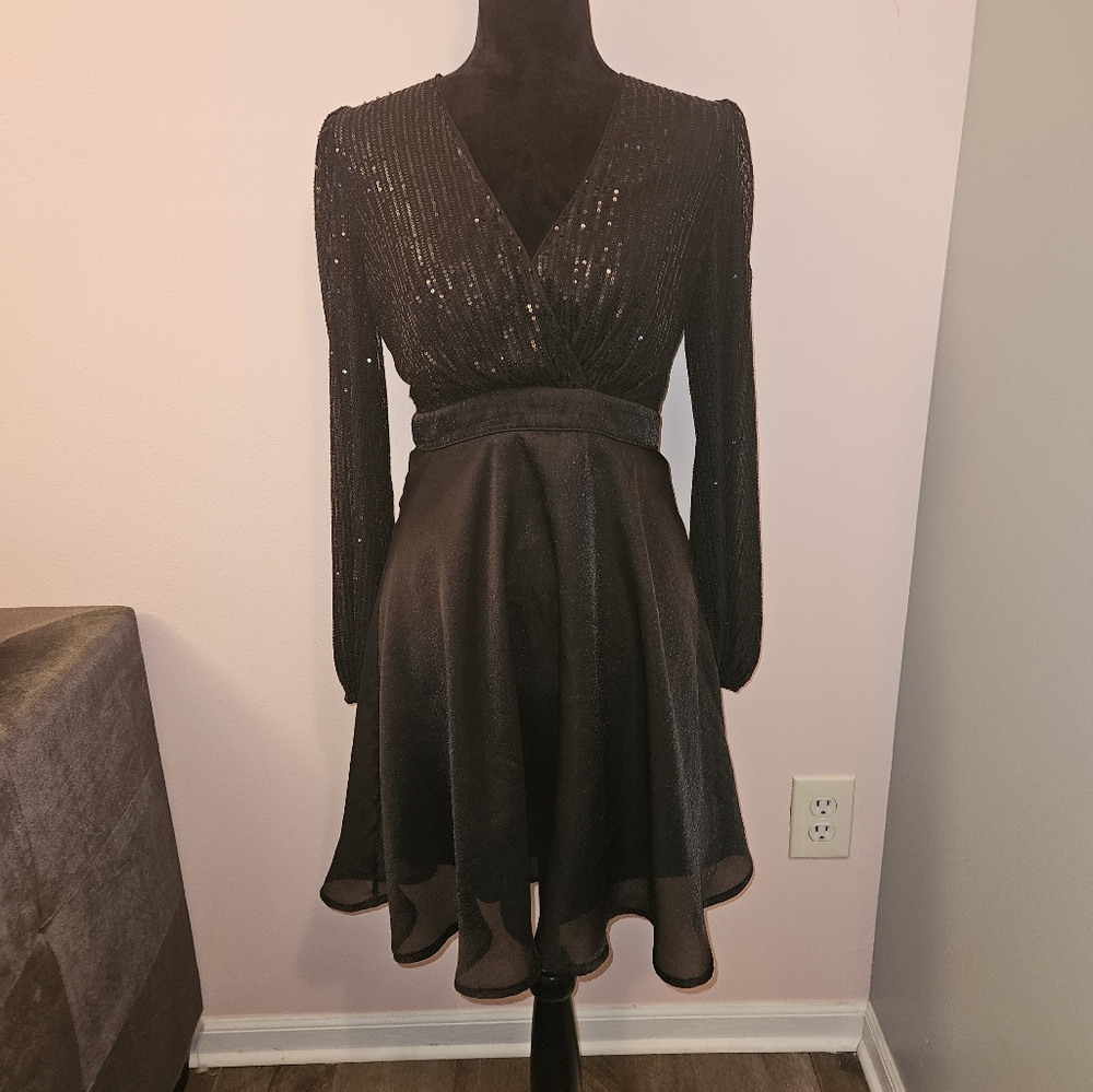 D&M Black Sequin Mini Party Dress - Size Large✨️ - Picture 4 of 10